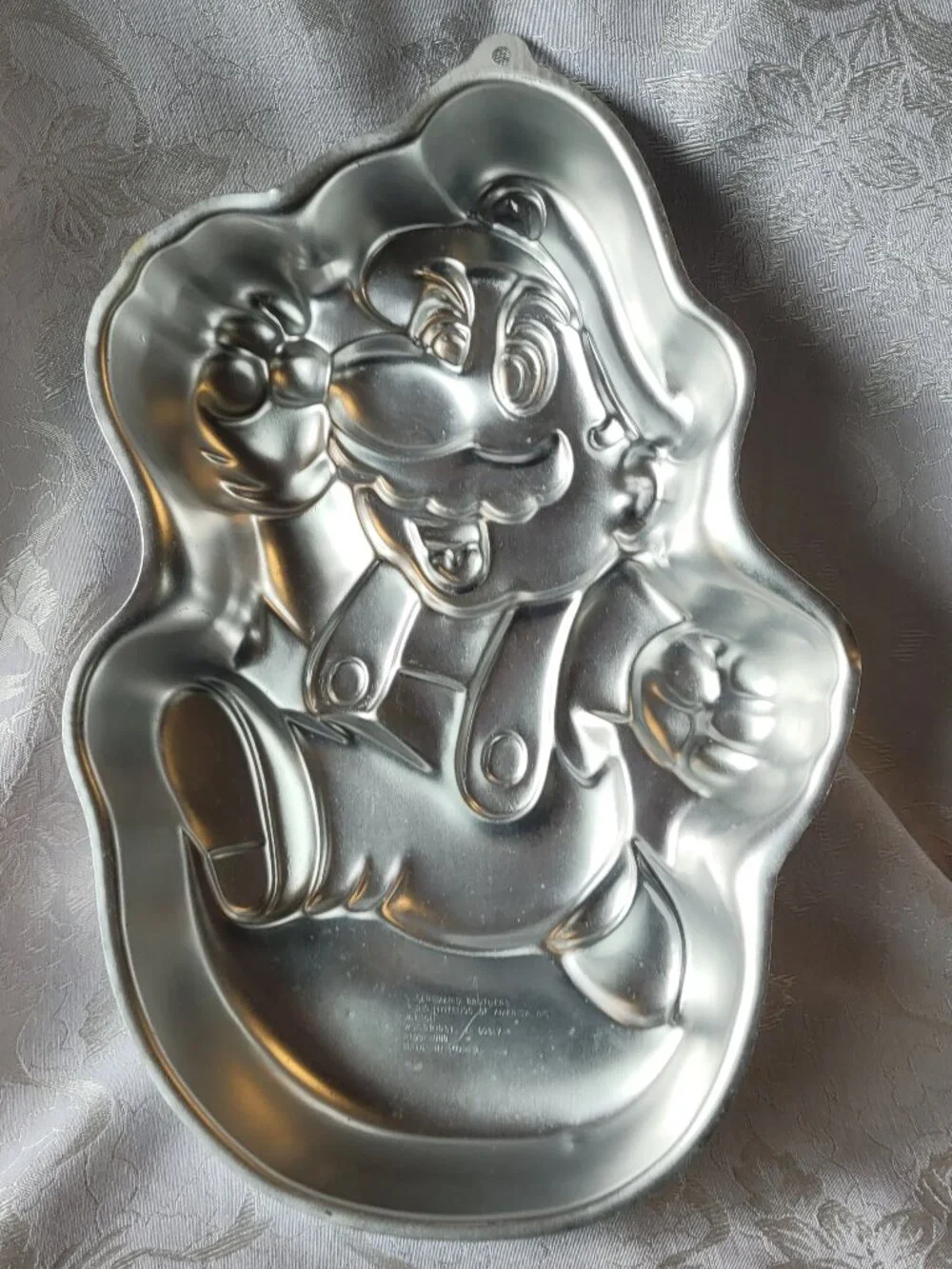 Vintage Wilton Super Mario Brothers Mario cake pan Nintendo 1989 NES